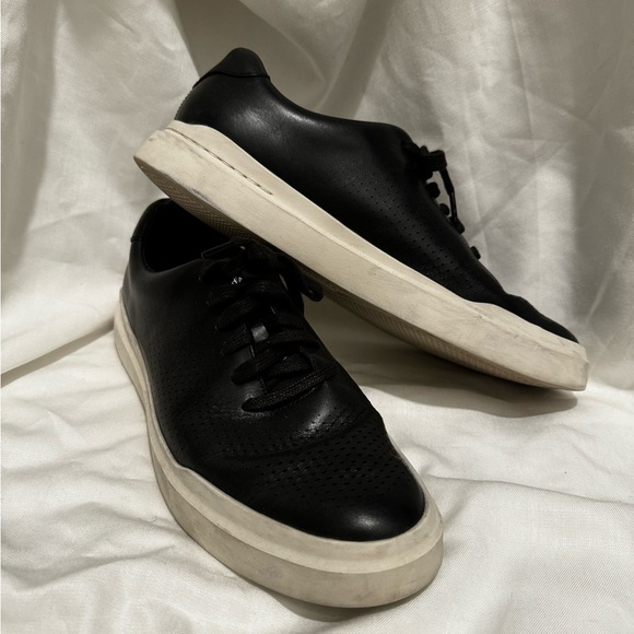 Men’s Leather Cole Haan Laser Cut sneakers - Picture 2 of 6
